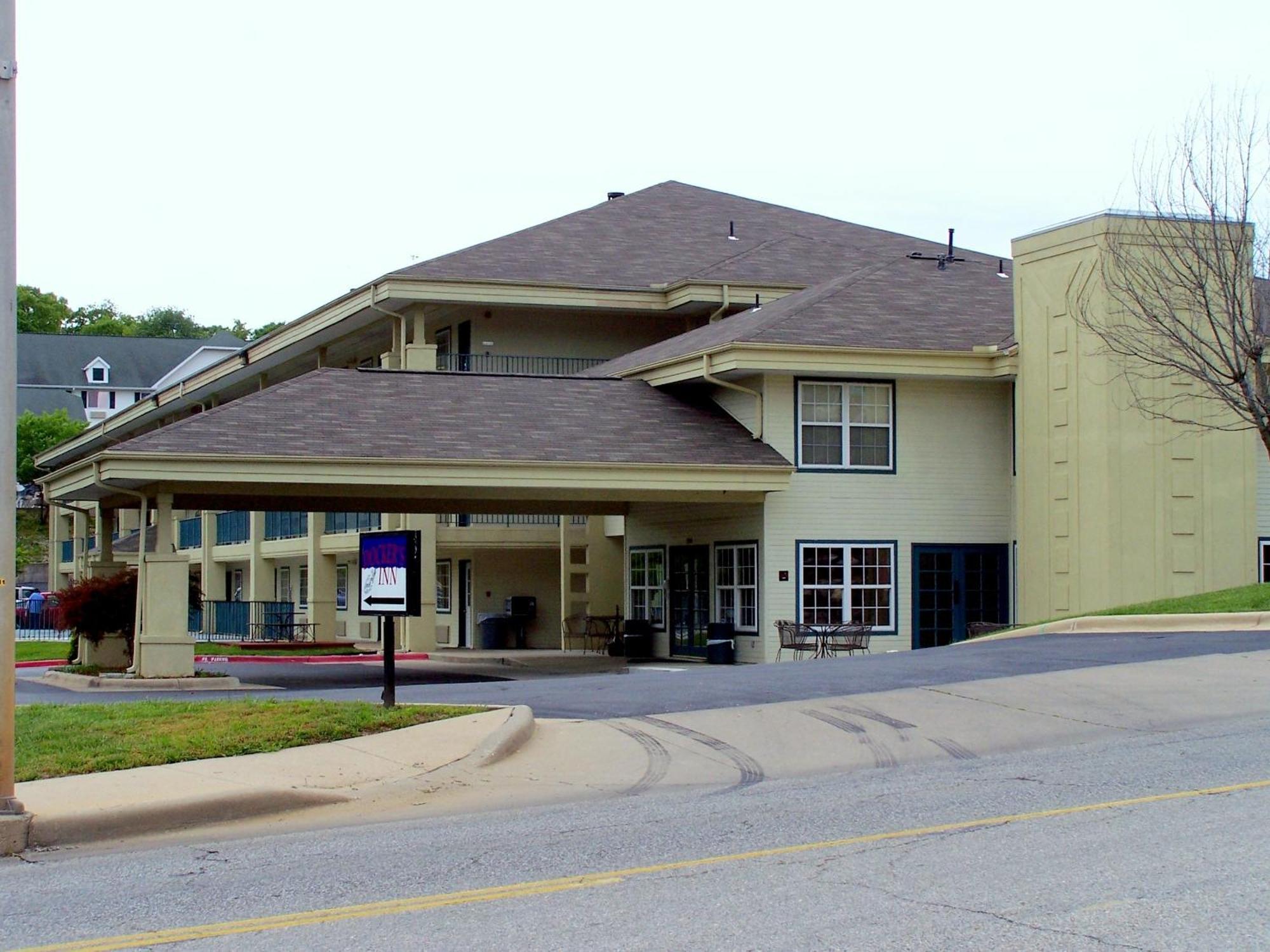 Docker'S Inn Branson Exterior photo